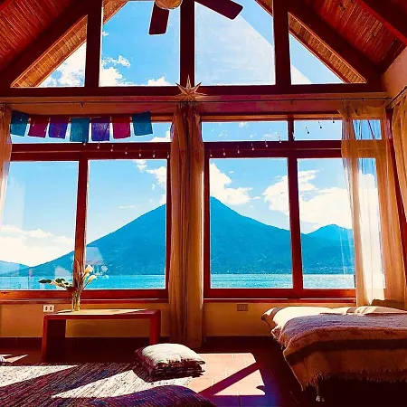 Lakefront Couples Retreat Serene Elegance